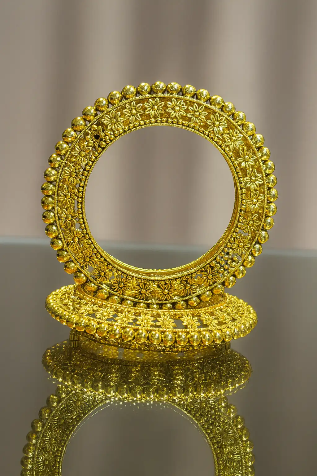 EAGLE JEWELLERS - BUY ANTIQUE GOLD BANGLES DESIGNS ONLINE BNG-AG-005