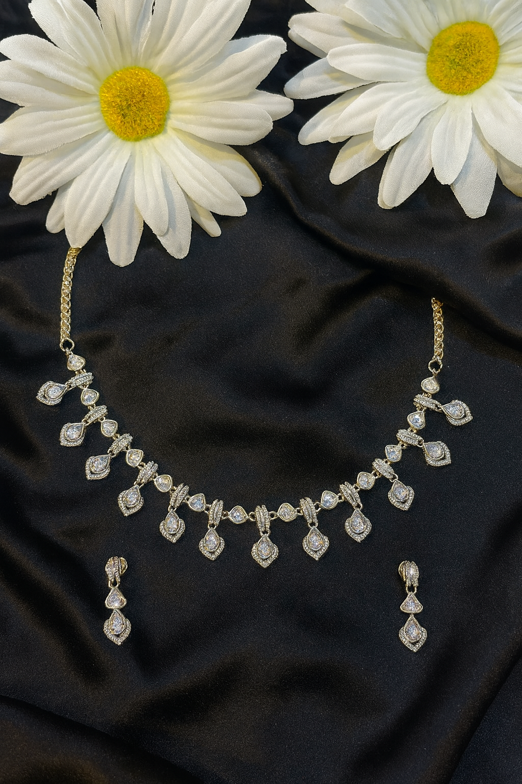 EAGLE JEWELLERS - VAJRA GLOW MOSSAINITE NECKLACE SET NMOS-045