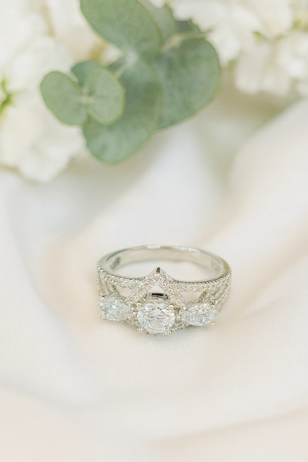 EAGLE JEWELLERS - PREMIUM AMERICAN DIAMOND FOR FEMALES RINGS RI-AD-021