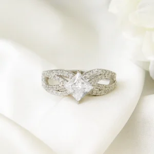 EAGLE JEWELLERS - PREMIUM AMERICAN DIAMOND FOR FEMALES RINGS RI-AD-030
